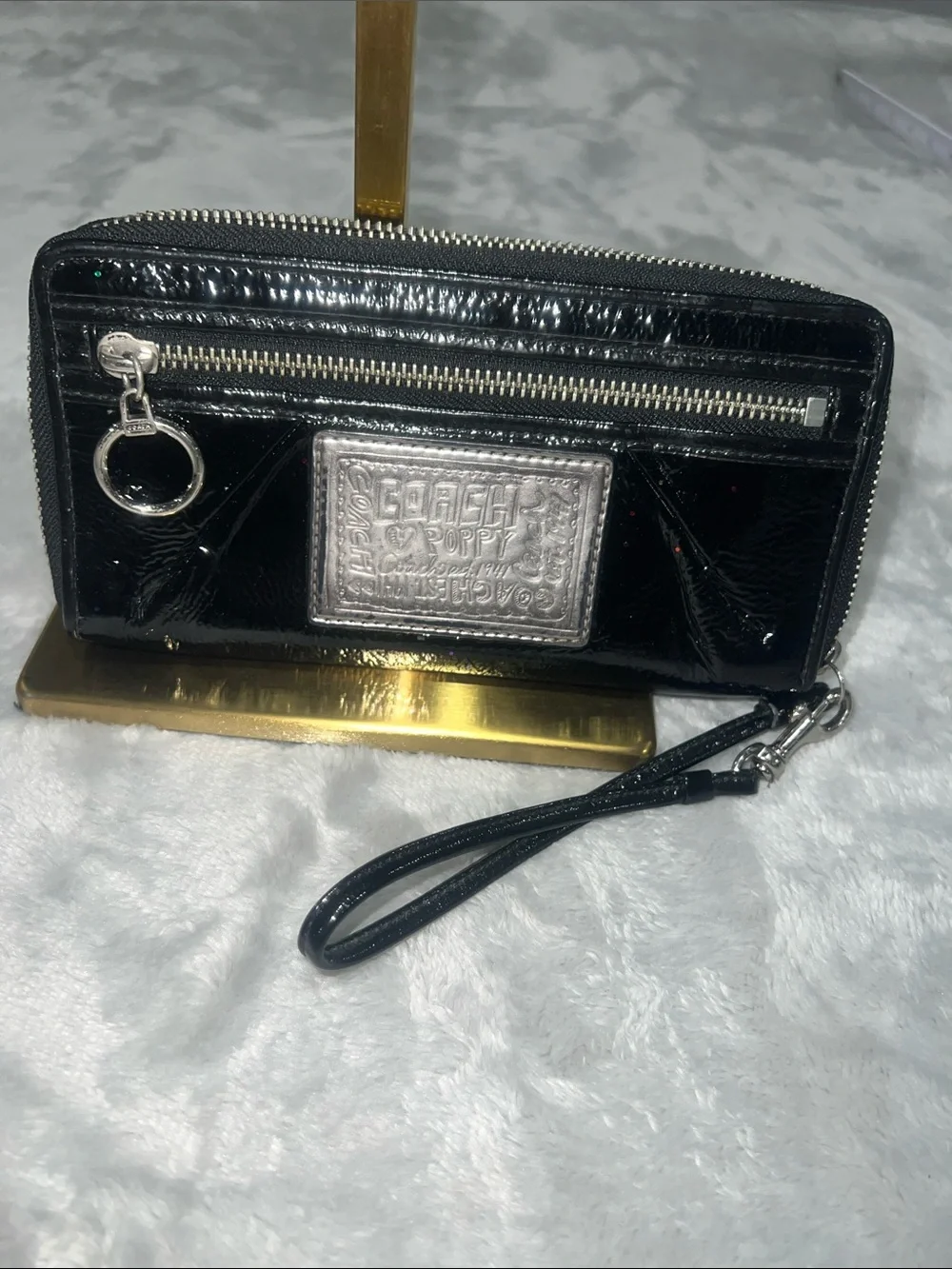 Coach Poppy Black Patent Zip-Around Wallet Wristlet. EUC